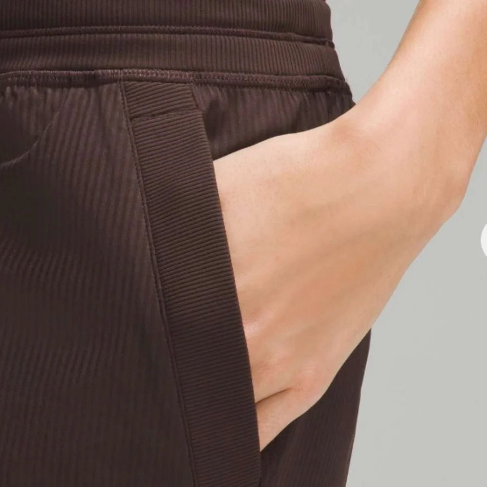 Lululemon Dance Studio Relaxed-Fit Mid-Rise Cargo Pant Espresso-Size Small_8